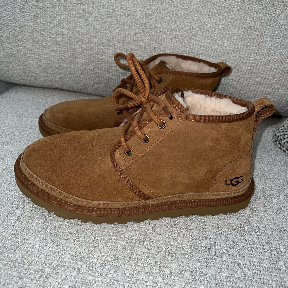 UGG Neumal size 8